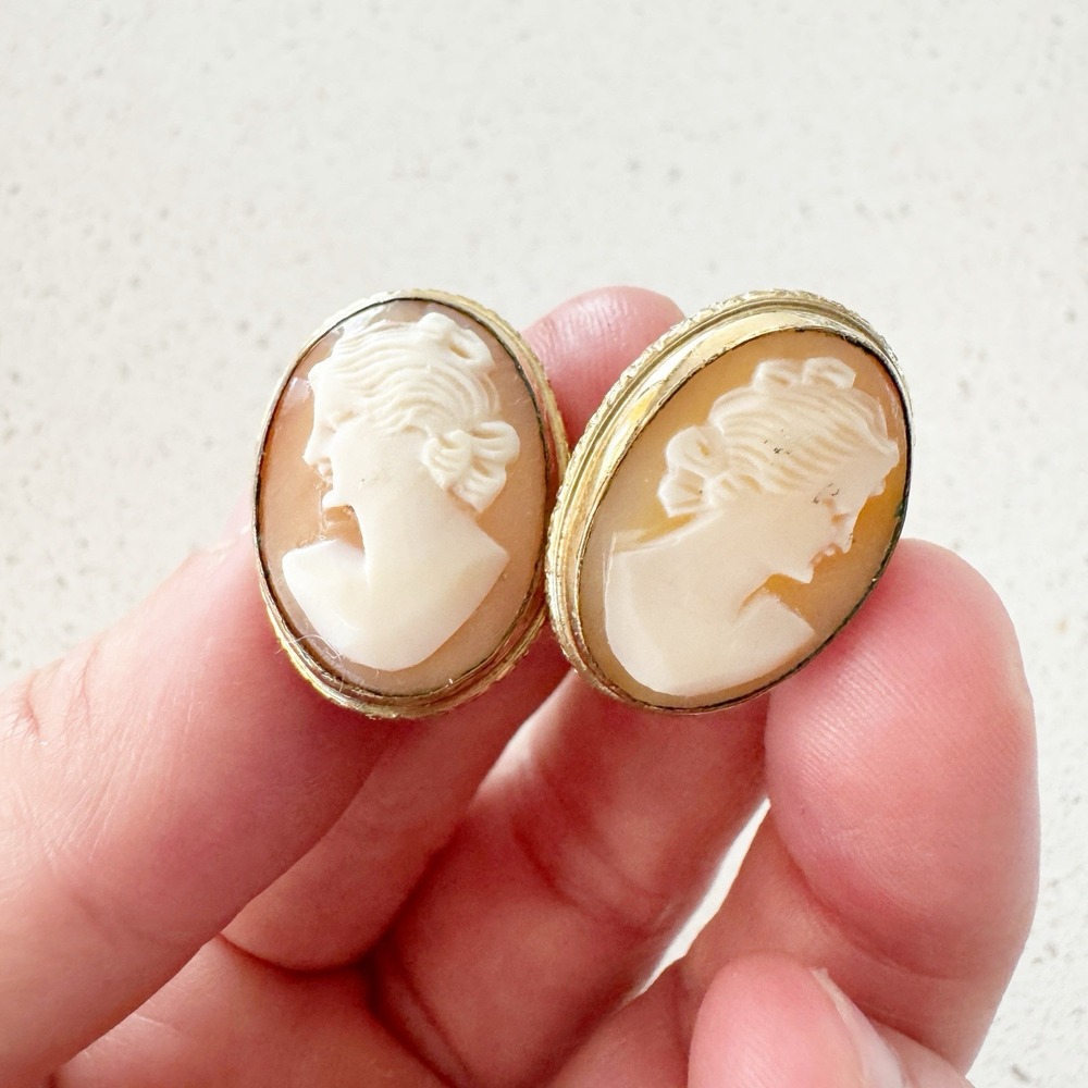 VTG Cameo Gold Filled Shell Woman Screw Back Earring Set Old 1/20 12K GF Womans